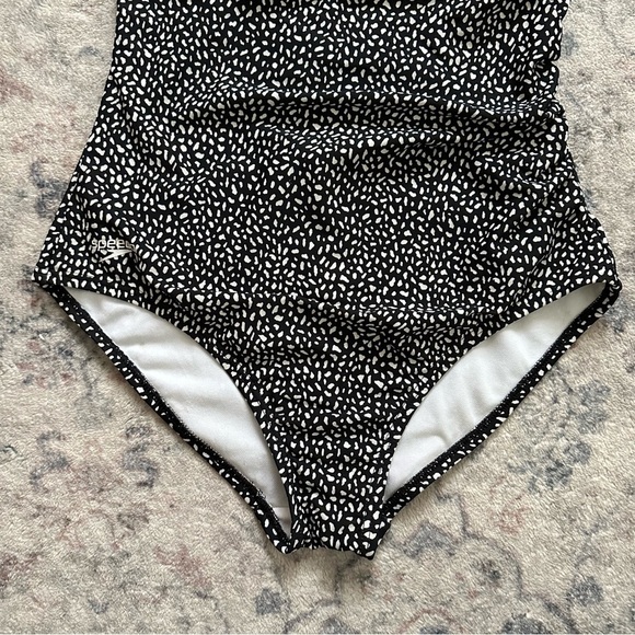 Speedo Black & White Pattern One Piece Swimsuit #4 - Picture 2 of 10